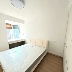 南京东流佳苑三室两厅一卫，自主发布房源，小区环境安静，采光好 ，厨房卫生间干湿分离，卧室宽敞，带空调和大窗户，适合自住或出租。看房方便，喜欢可聊。 缩略图